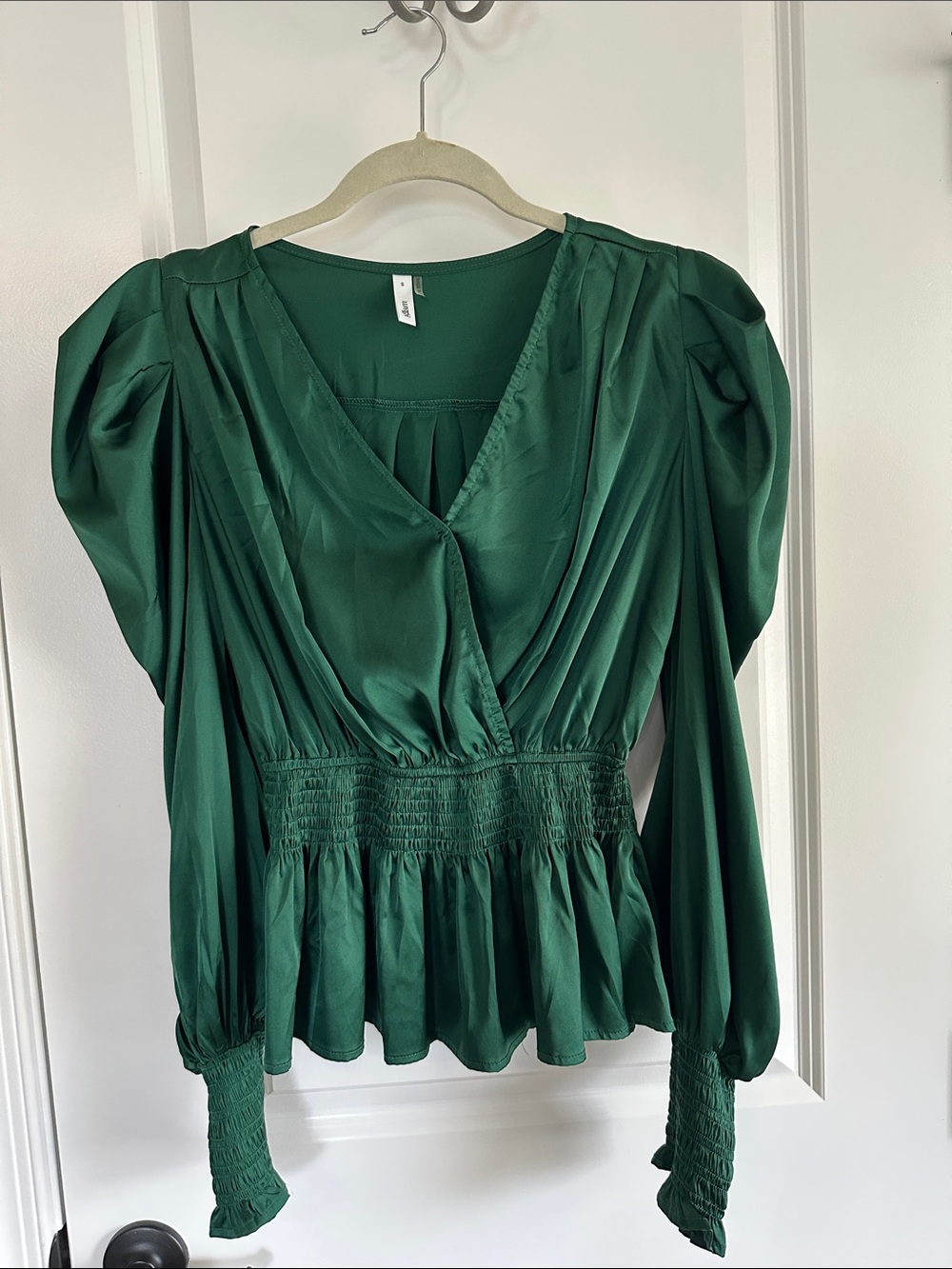 Emerald Green V-Neck Long Sleeve Women's Top